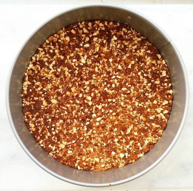 Peachy Paleo Cheesecake {Vegan & Grain-Free}