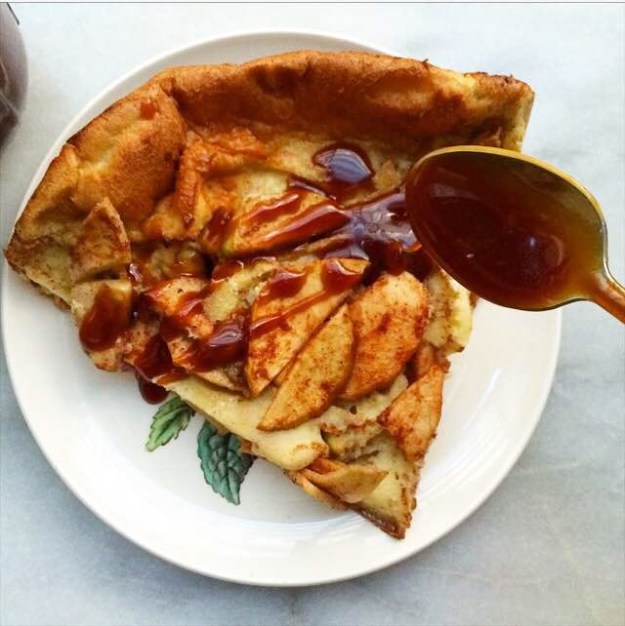 Caramel Apple Puff Pancake {Dutch Baby}