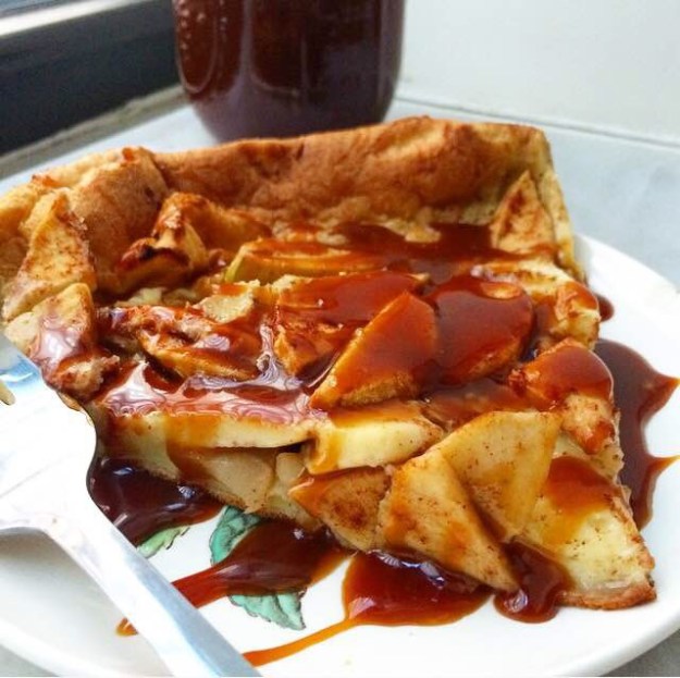 Caramel Apple Puff Pancake {Dutch Baby}