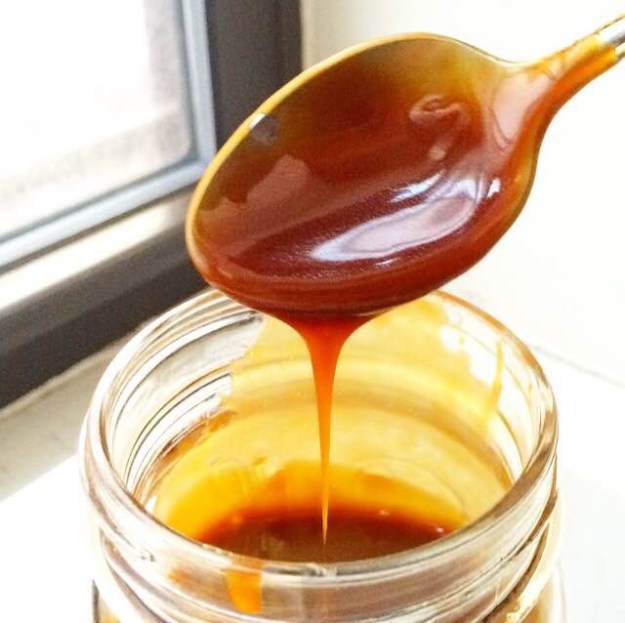 Caramel Apple Puff Pancake {Dutch Baby}