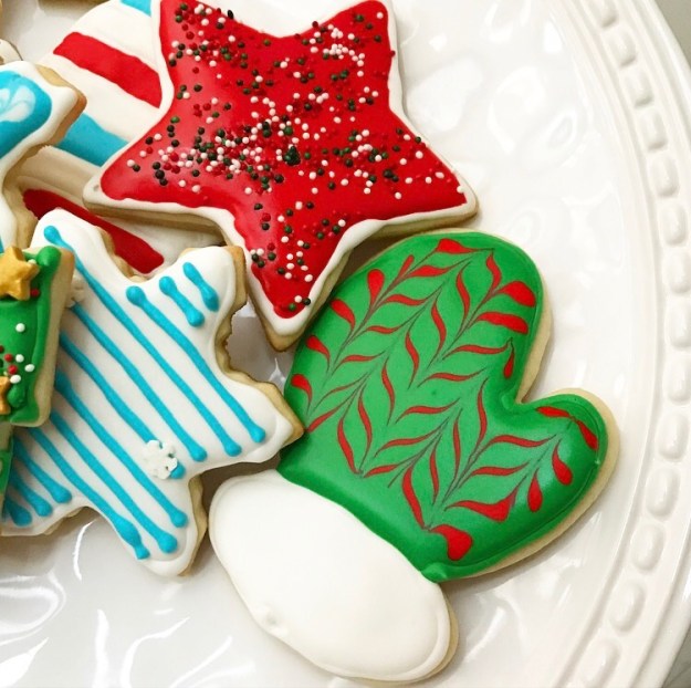 Iced Sugar Cookies (Cream Cheese Sugar Cookies & Quick-Dry Royal Icing)
