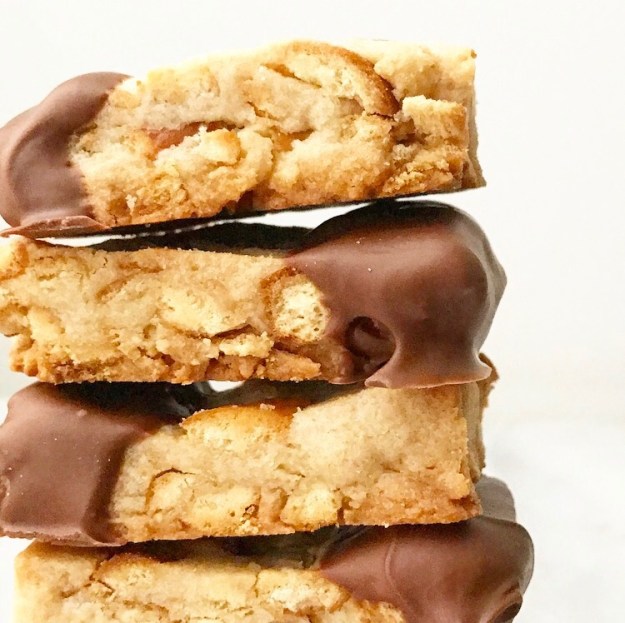 Chocolate-Dipped Pretzel Shortbread