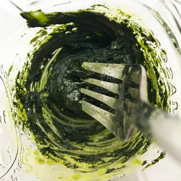 Iced Matcha Latte in a Mason Jar