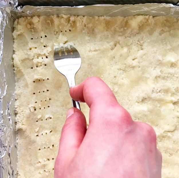 Sweet Cherry Shortbread Bars