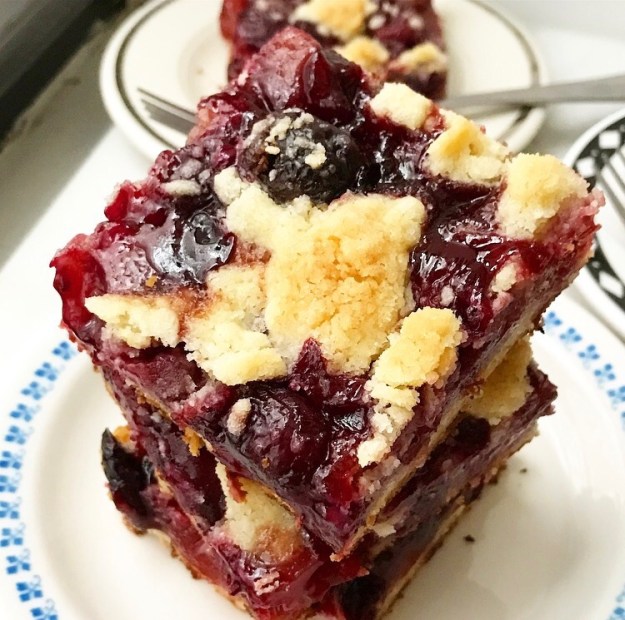 Sweet Cherry Shortbread Bars