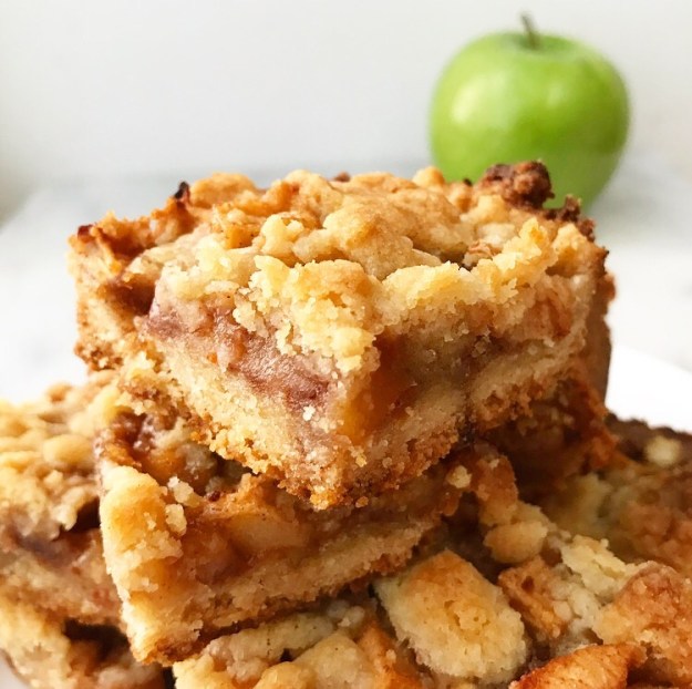 Apple Shortbread Bars