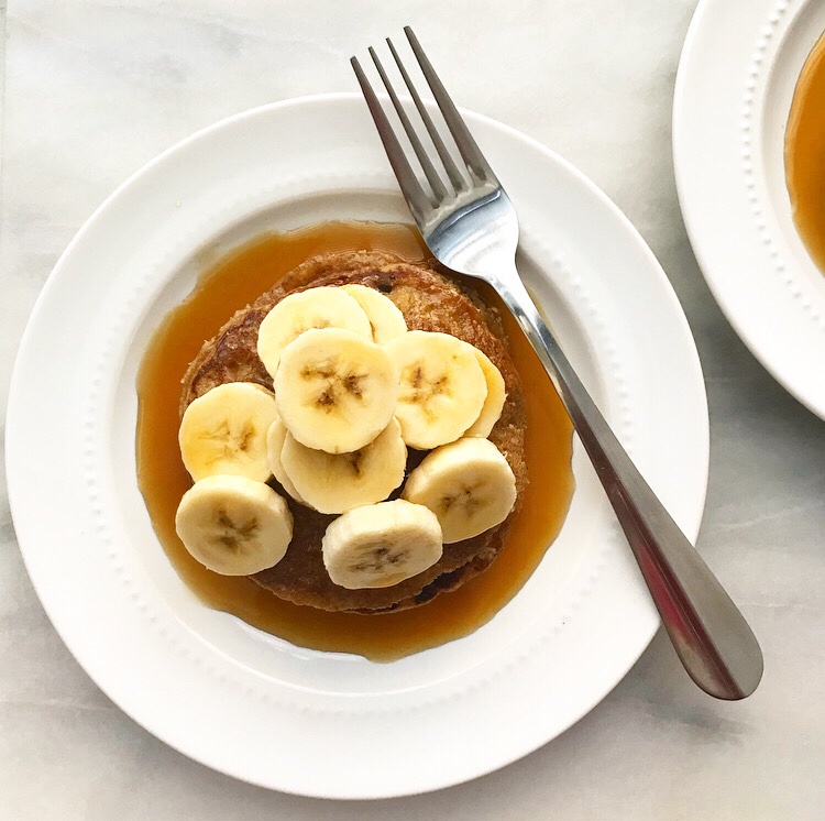 Oatmeal Blender Pancakes {Vegan & Gluten-Free}