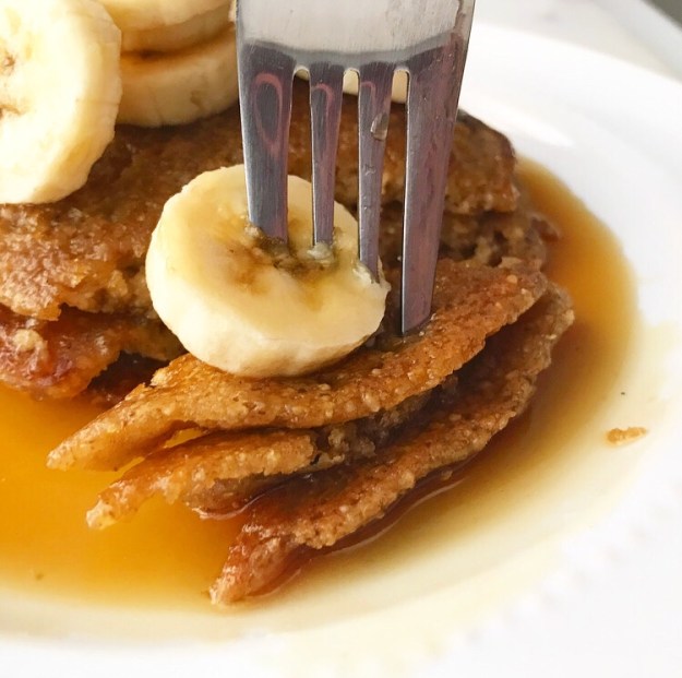 Oatmeal Blender Pancakes {Vegan & Gluten-Free}