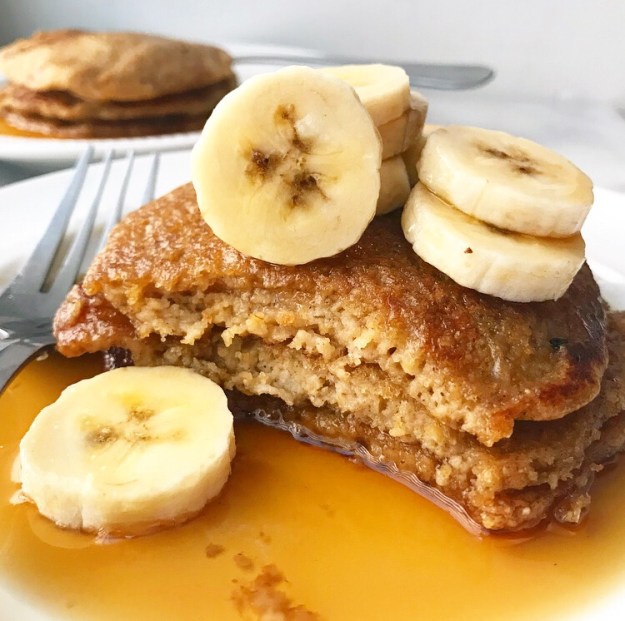 Oatmeal Blender Pancakes {Vegan & Gluten-Free}