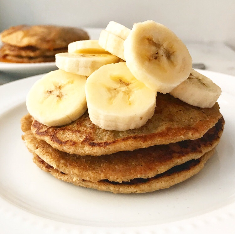 Oatmeal Blender Pancakes {Vegan & Gluten-Free}