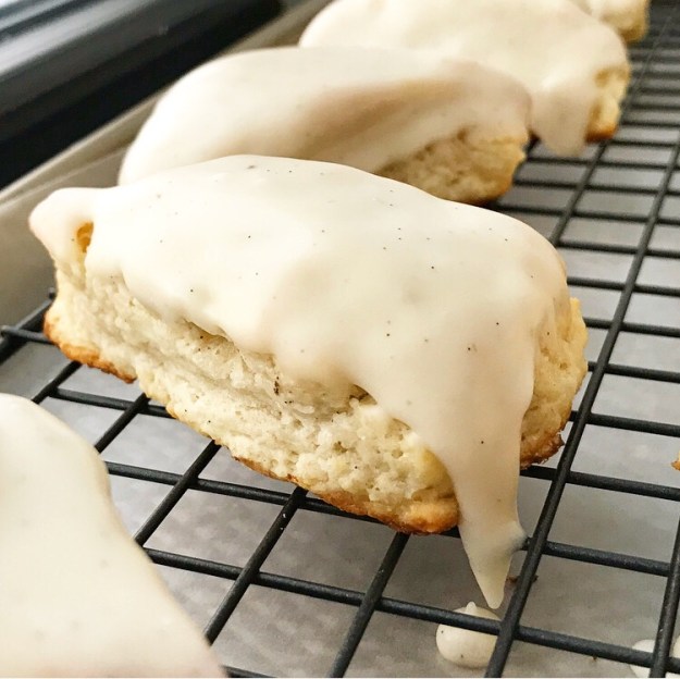 Vanilla Bean Cream Cheese Mini-Scones