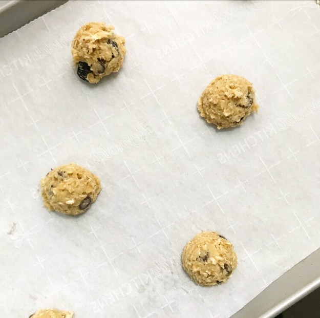 Chewy Chocolate Cherry Oatmeal Cookies