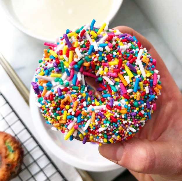 Funfetti Cake Doughnuts