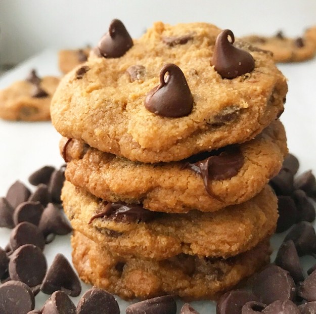 Cashew Butter Chocolate Chip Cookies {Vegan & Gluten-Free}