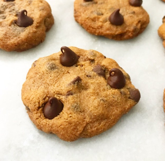 Cashew Butter Chocolate Chip Cookies {Vegan & Gluten-Free}
