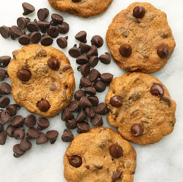 Cashew Butter Chocolate Chip Cookies {Vegan & Gluten-Free}