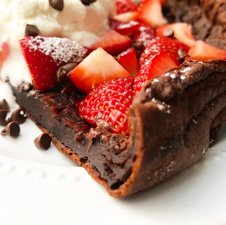 Chocolate Puff Pancake {Dutch Baby}