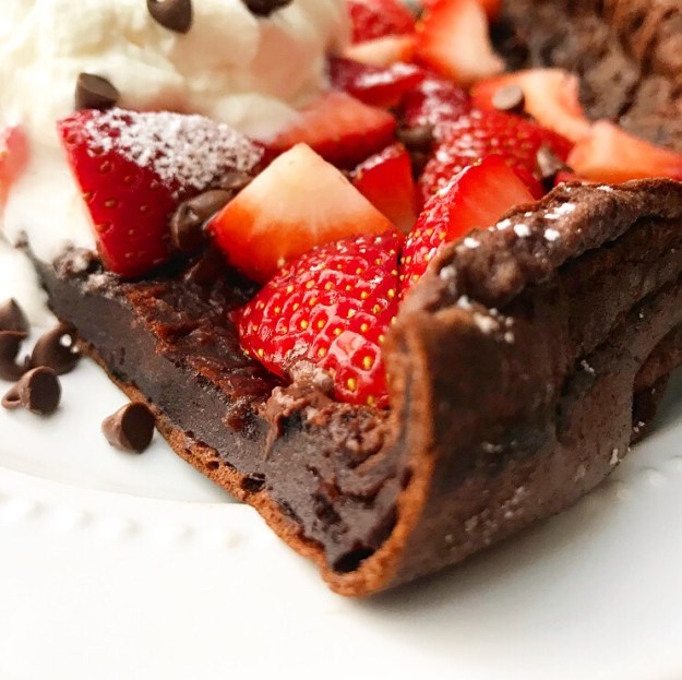 Chocolate Puff Pancake {Dutch Baby}