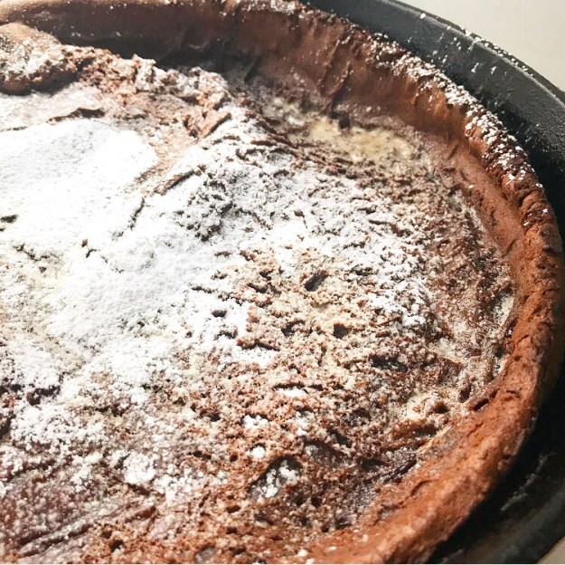 Chocolate Puff Pancake {Dutch Baby}