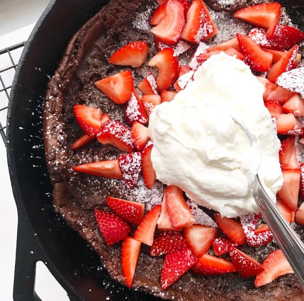 Chocolate Puff Pancake {Dutch Baby}