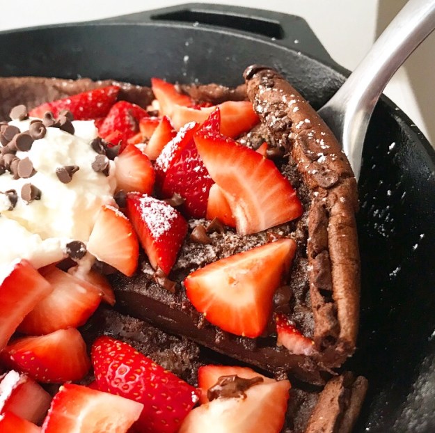 Chocolate Puff Pancake {Dutch Baby}