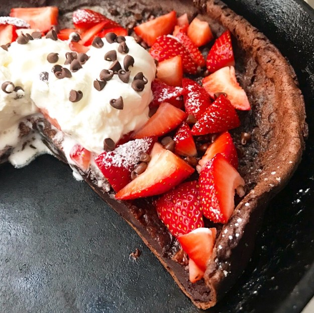 Chocolate Puff Pancake {Dutch Baby}