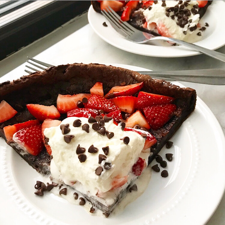 Chocolate Puff Pancake {Dutch Baby}