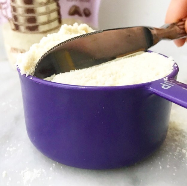 Flourless Almond Cake 