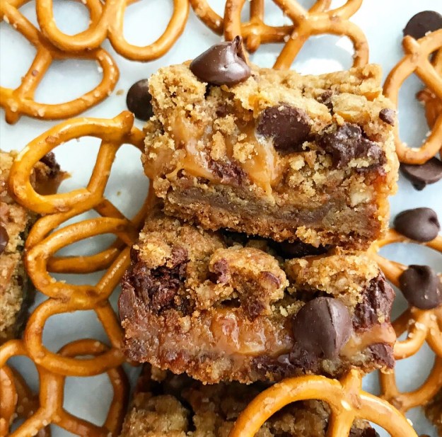 Salty Pretzel Carmelitas