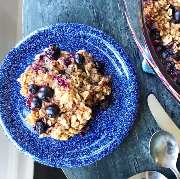 Blueberry Baked Oatmeal {Vegan & Gluten-Free}