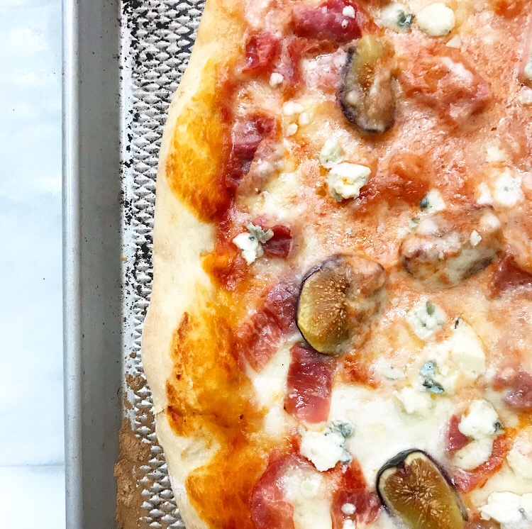 Prosciutto, Fig & Arugula Pizza