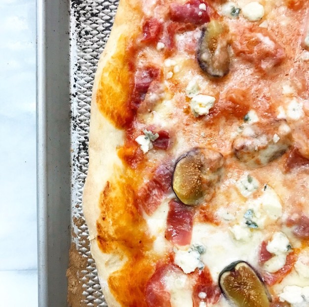 Prosciutto, Fig & Arugula Pizza