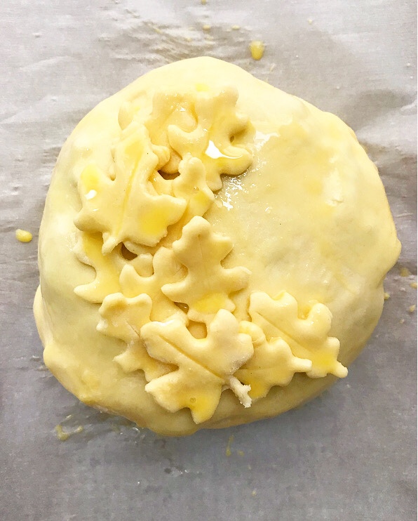 Baked Brie with Caramelized Onions