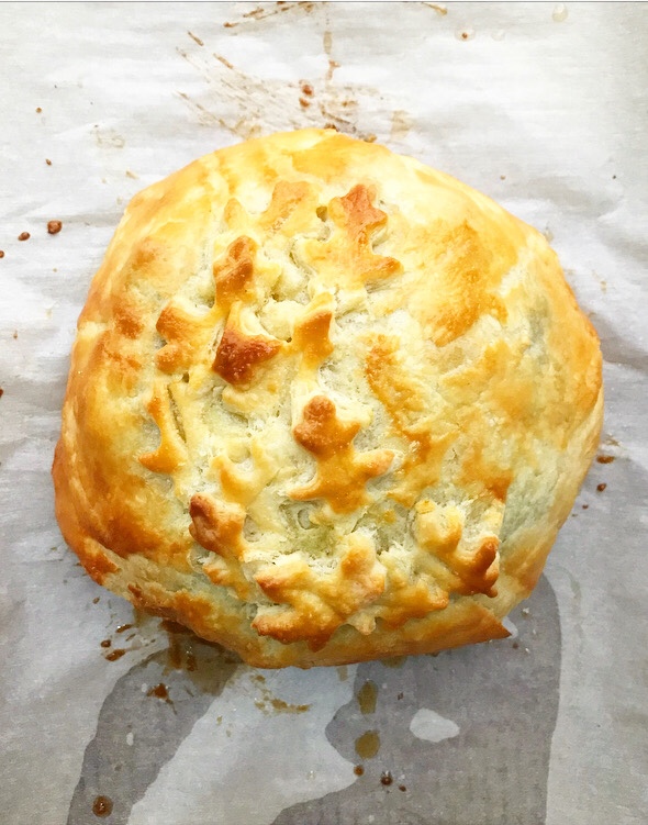 Baked Brie with Caramelized Onions
