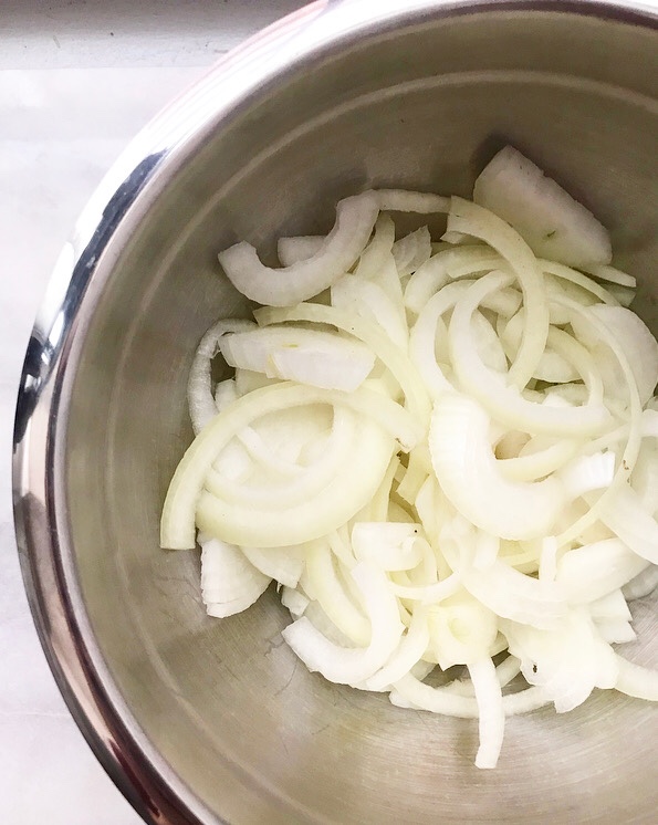 Baked Brie with Caramelized Onions