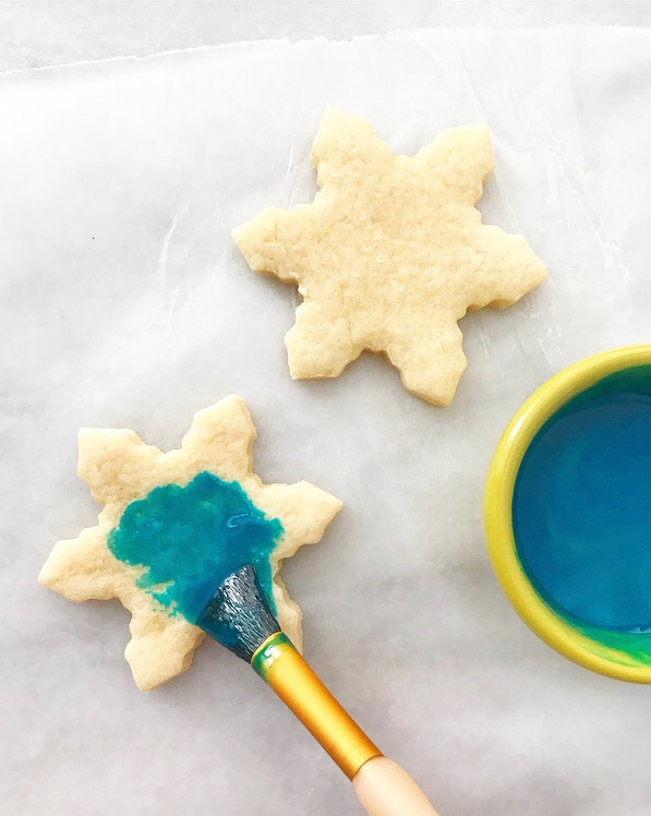 Hand-Painted Sugar Cookies {Kid-Friendly Cookie Decorating}
