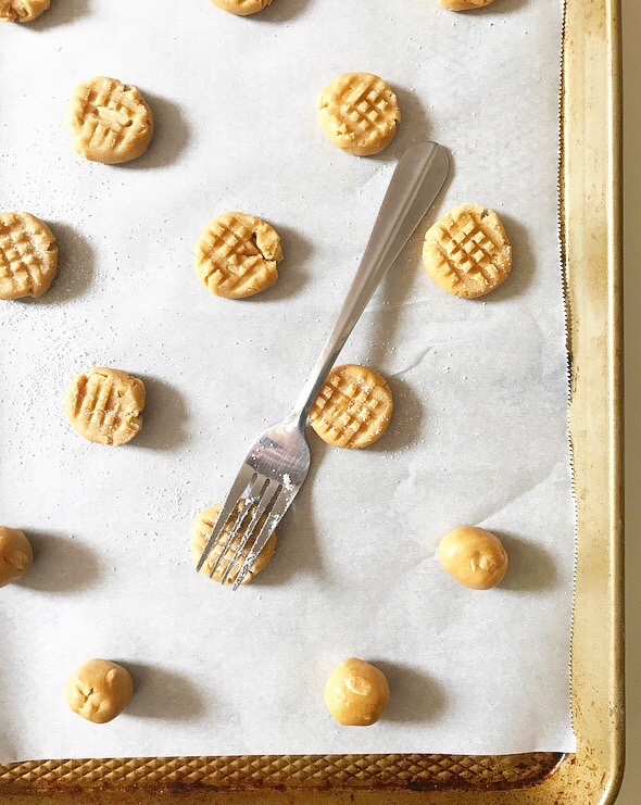 Crispy, Crunchy Peanut Butter Cookies
