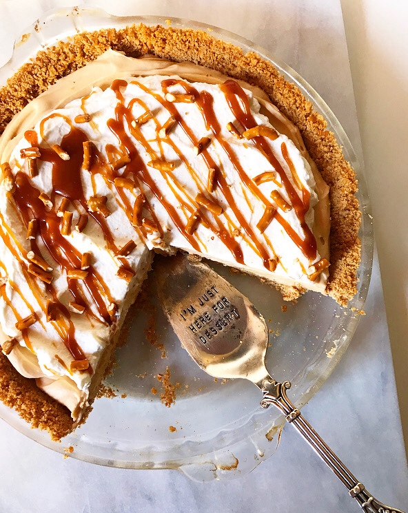 Caramel Pretzel Pie