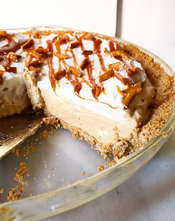 Caramel Pretzel Pie