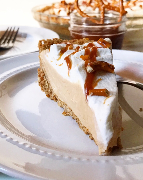 Caramel Pretzel Pie