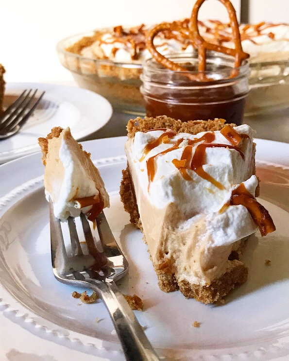 Caramel Pretzel Pie