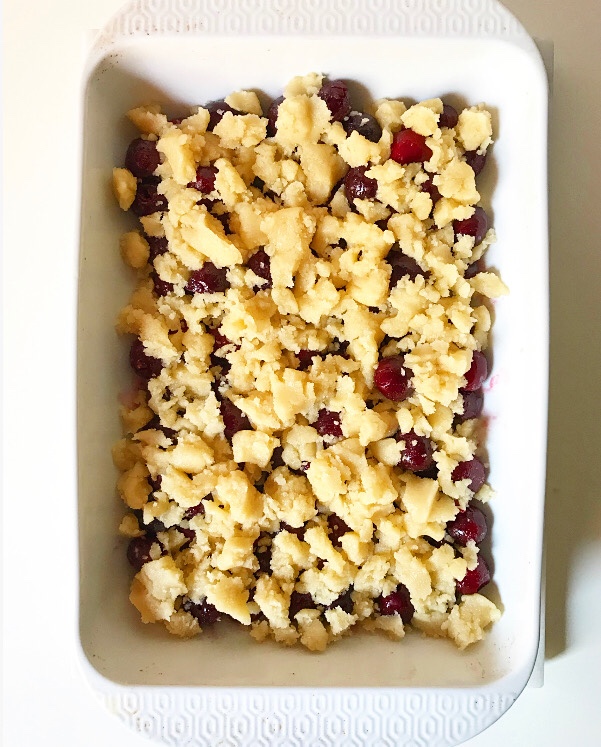Sweet Cherry Sugar Cookie Crumble