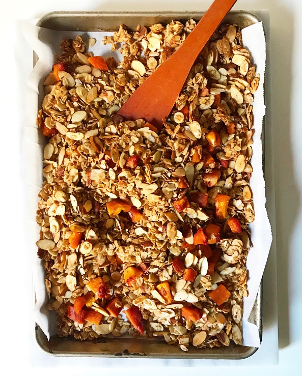 Peachy Keen Granola {Vegan & Gluten-Free}