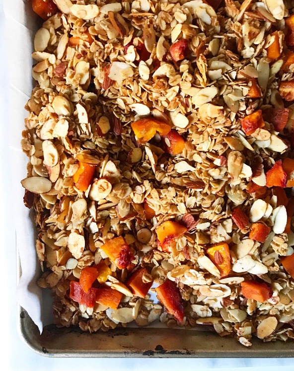 Peachy Keen Granola {Vegan & Gluten-Free}