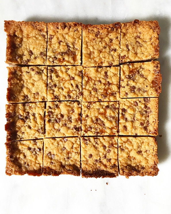 Salted Caramel Chocolate Chip Bars
