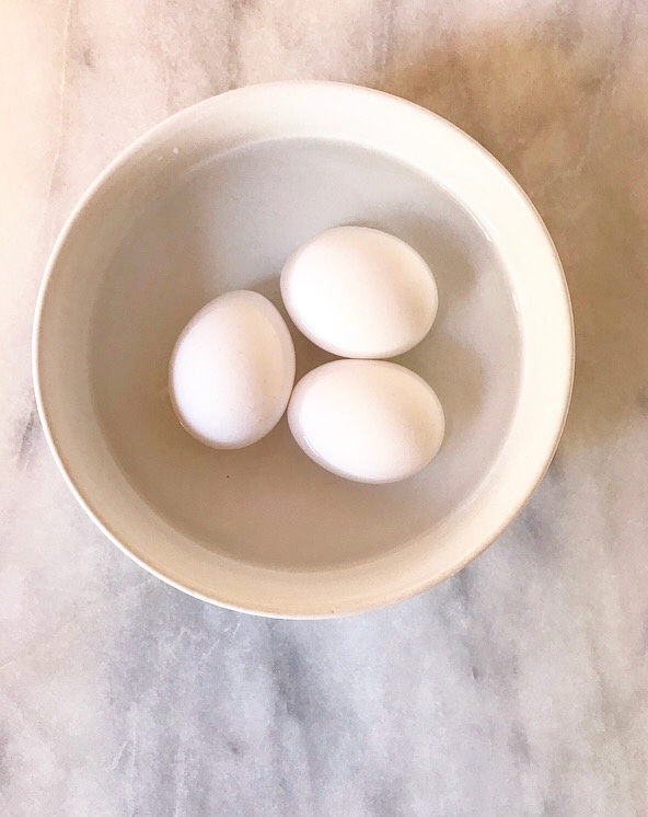 How to Bring Eggs to Room Temperature 