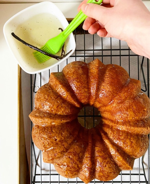 Vanilla Bean Bundt Cake