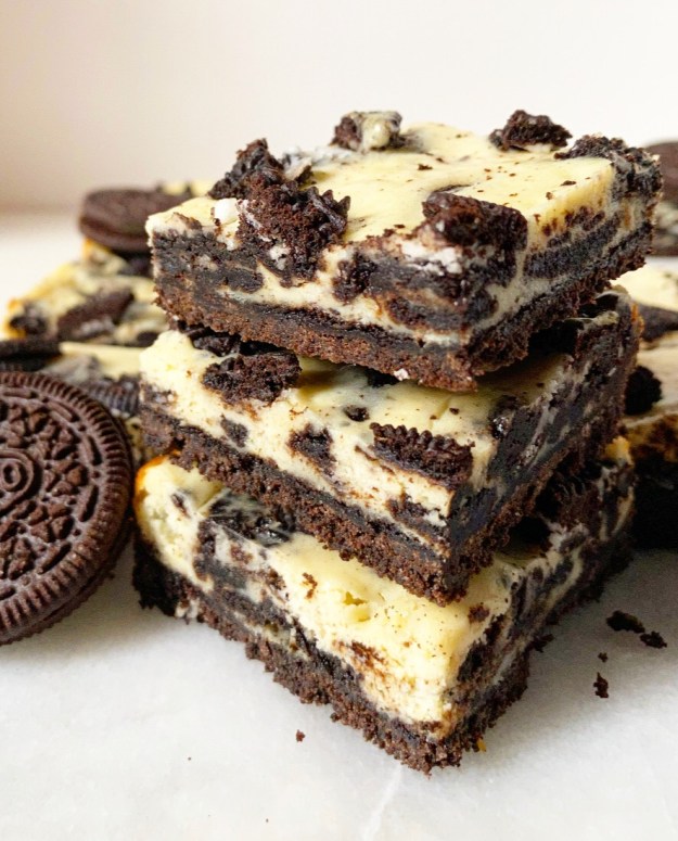 Oreo Cheesecake Bars