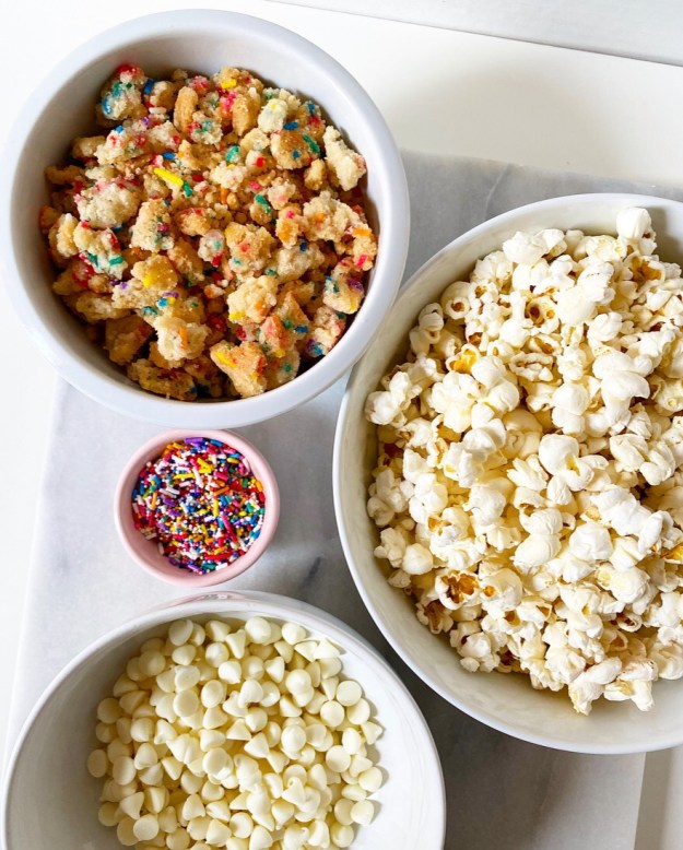Super Sprinkle Popcorn