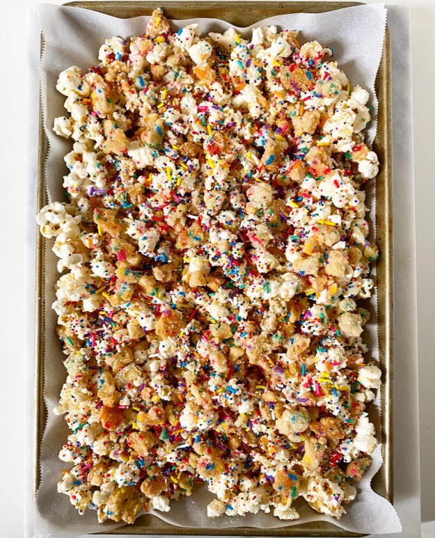 Super Sprinkle Popcorn